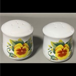 Corelle vintage salt and pepper shakers